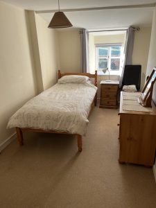 bedroom 3 single
